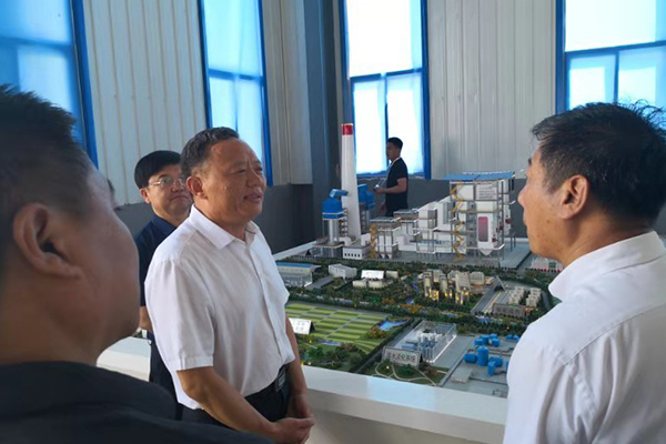 遼寧朝陽(yáng)市領(lǐng)導到我公司視察 遼寧朝陽(yáng)市領(lǐng)導到我公司視察